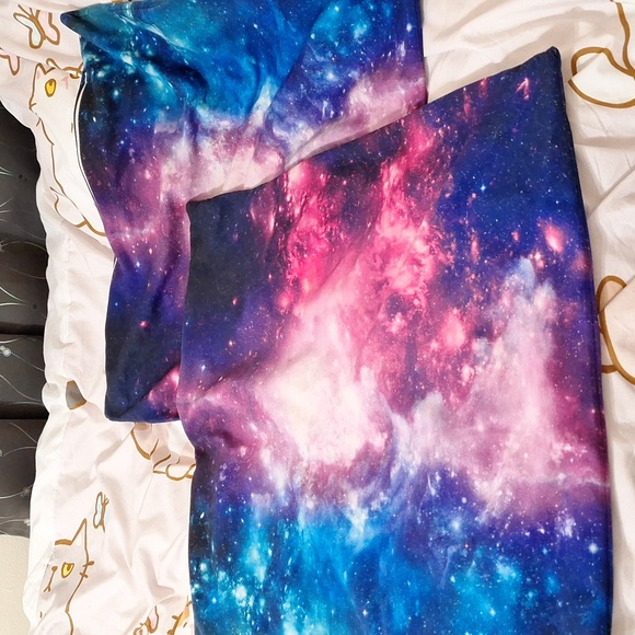 24" Galaxy Throw Pillow Cases - Picture 1 of 2